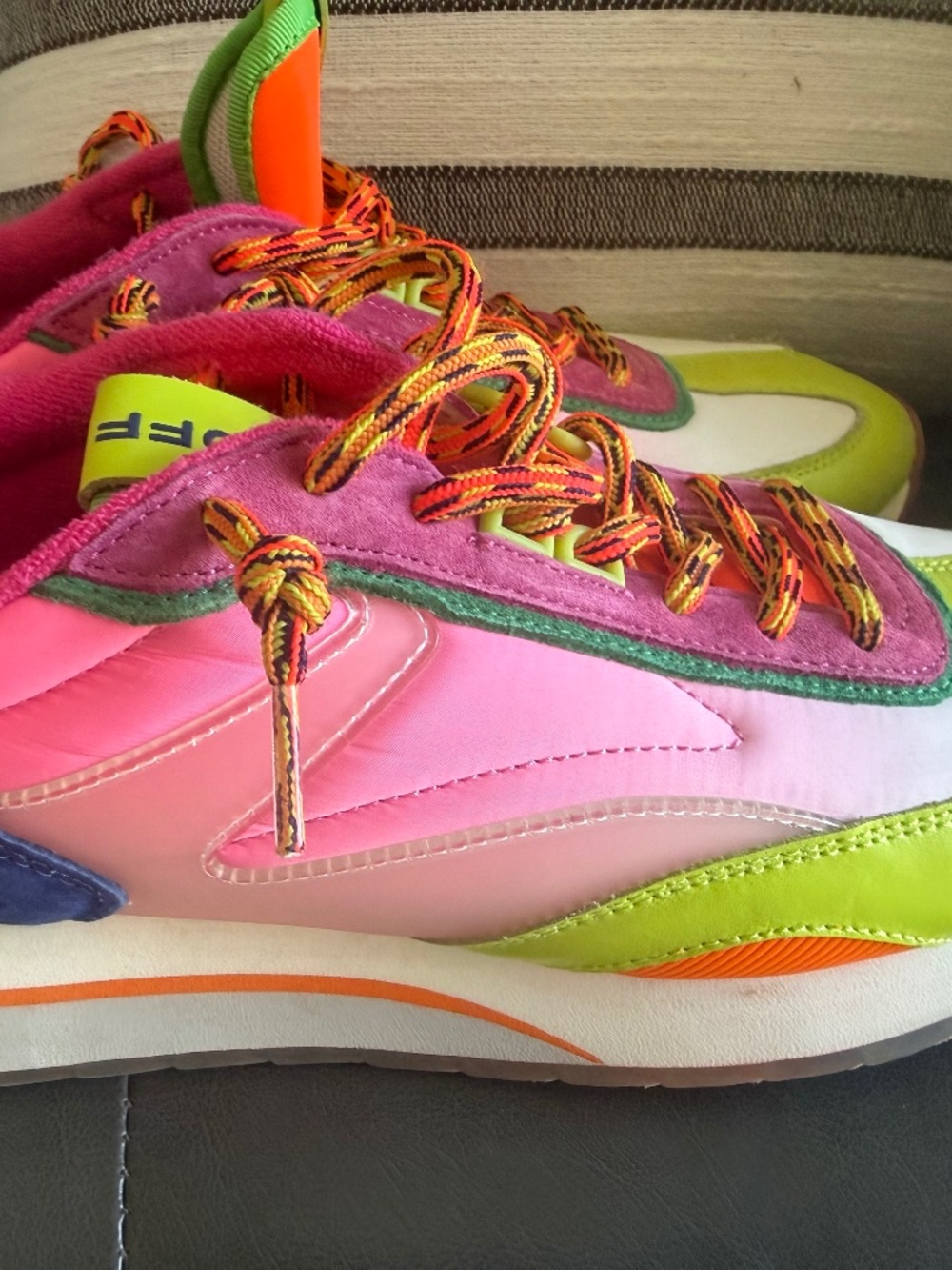 Hoff Dragon Fruit Sneakers Size 9